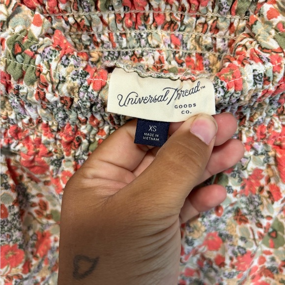 Universal threads floral skirt - Picture 2 of 4